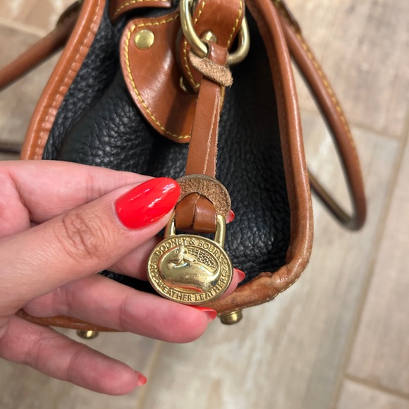 Vintage Dooney and Bourke Black Brown Leather Buckle Satchel Bag Purse Handbag - Picture 5 of 7